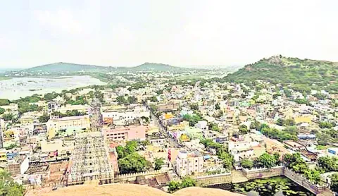 వీరాణం చెరువుకు జలకళ 