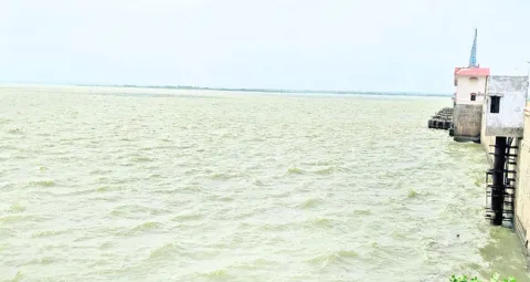 జూరాలకు భారీగా తగ్గిన వరద 
