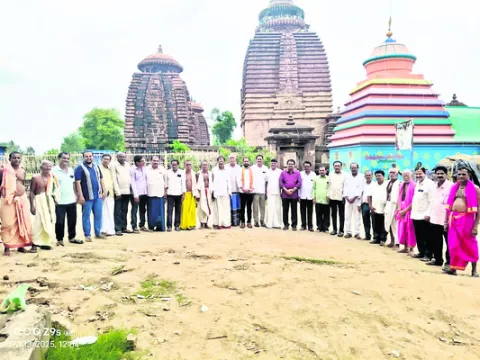 బాలియాత్ర నిర్వహణకు కమిటీ 