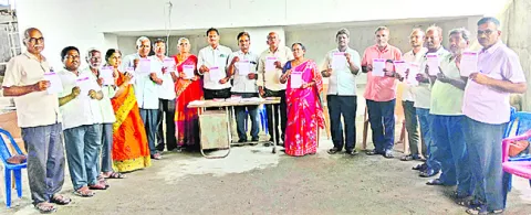 సీపీఎం నేతపై టీడీపీ వర్గీయుల దాడి హేయం 