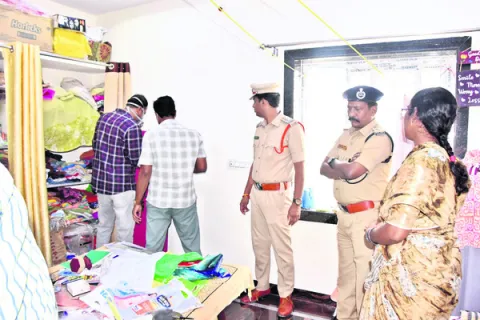 జడ్చర్లలో భారీ చోరీ 