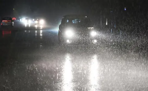 Delhi reels under heavy rain as IMD issues red alert13