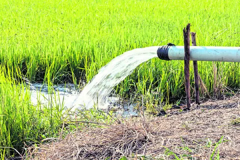 స్వల్పంగా పెరిగిన భూగర్భ జలాలు