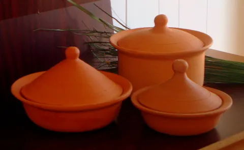 Use of clay pots: Health Benefits of Cooking in Mud Vessels12