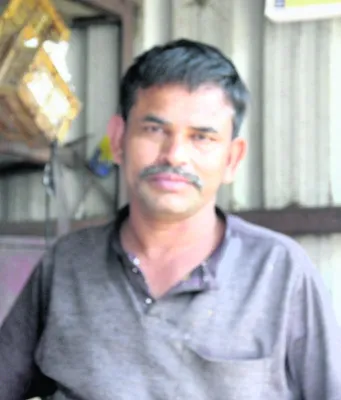 వధశాల లేక ఎన్నో ఇబ్బందులు 
