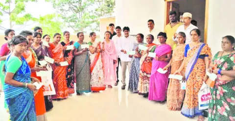 ప్రజా సమస్యల పరిష్కారానికి కృషి 