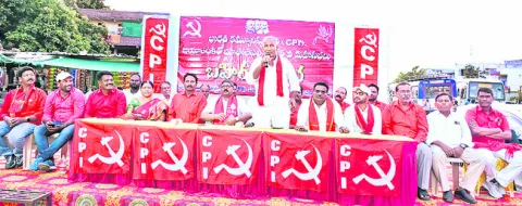ప్రశ్నించినందుకే మావోయిస్టులను చంపుతారా?