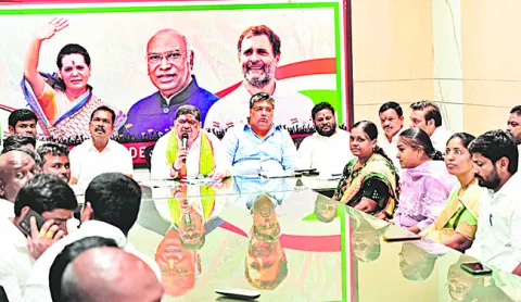 గ్రూపులొద్దు.. రచ్చకెక్కొద్దు