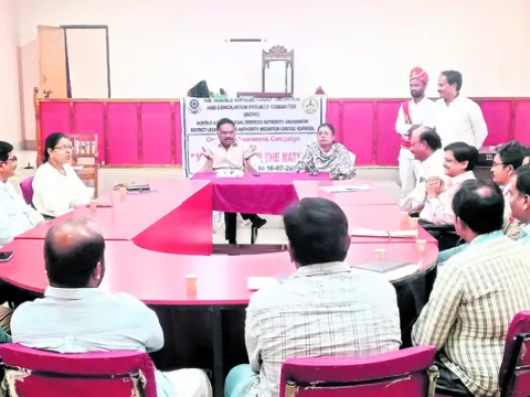 మధ్యవర్తిత్వంతో కేసుల పరిష్కారం
