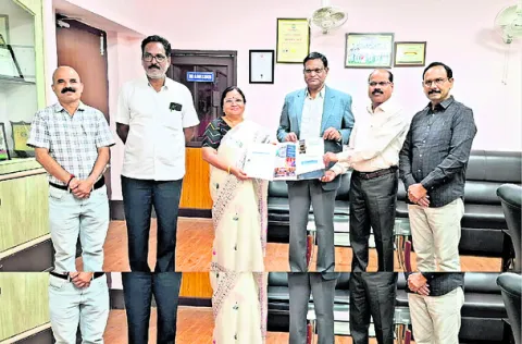 ప్రొఫెసర్‌ శ్రీలతకు అవార్డు
