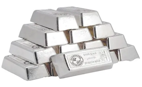Silver futures touch all-time high