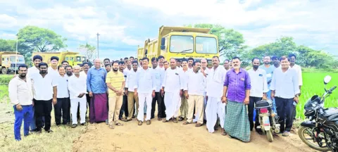 ఇసుక క్వారీ పనుల అడ్డగింత
