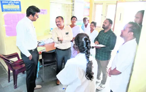 ప్రజలకు నమ్మకం కలిగేలా పనిచేయండి 