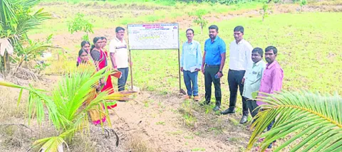 మహిళాశక్తి సోలార్‌ ప్లాంట్ల పరిశీలన