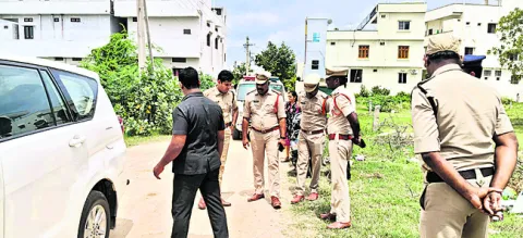 దొంగల బీభత్సం