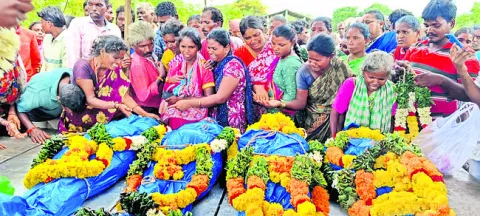 కరుణ చూపని కూటమి