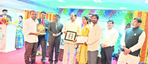 అమరచింత చేనేత ఉత్పత్తుల సంఘానికి అవార్డు 