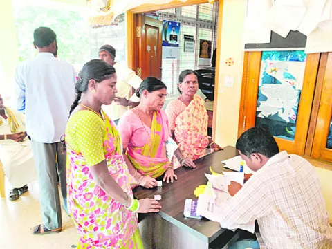 1,572 మందికి ఫార్మా ప్లాట్లు