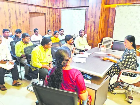 అధికారుల నిర్లక్ష్యం తగదు 