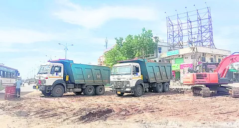 జంక్షన్ల కూల్చివేత