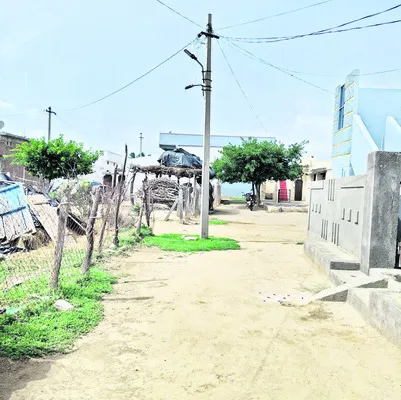 ఊరబావ