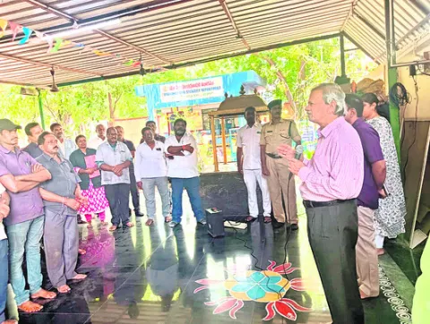 బాధ్యతగా పనిచేయండి 
