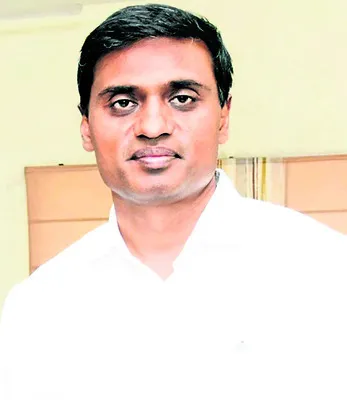 బాధిత కుటుంబాలకు అండగా నిలబడాలి 
