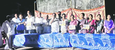 బాబు మోసాలు బయటపెడదాం 