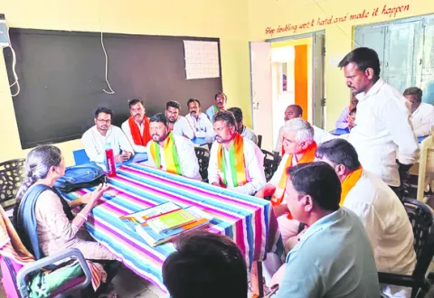 గురుకులాలకు నాణ్యతలేని సన్నబియ్యం