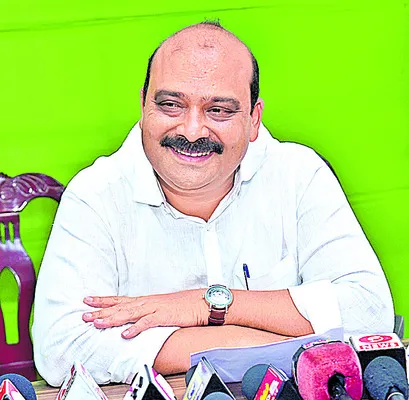 అక్రమ కేసులకు భయపడం 