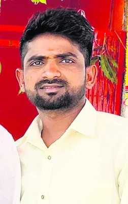 చికిత్స పొందుతూ యువకుడు మృతి 