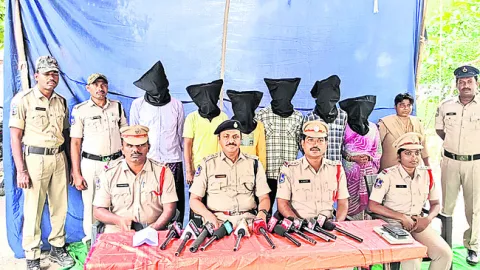 మద్యం తాగించి.. మెడకు తాడుతో బిగించి