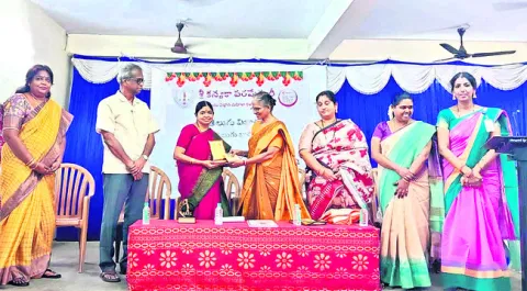 సాహస వనిత దుర్గాబాయ్‌ దేశ్‌ముఖ్‌ 