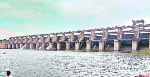 ఎట్టకేలకు సింగూరు జలాలు
