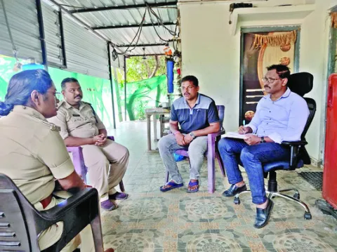 అక్కడ