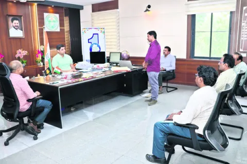 ‘ఇందిరమ్మ ఇళ్లకు ఉచితంగా ఇసుక’ 