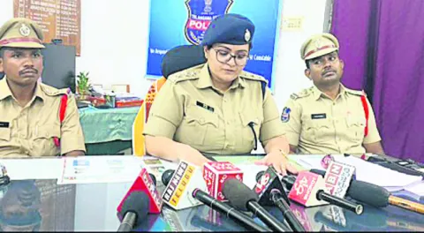 వీడిన హిజ్రా హత్యకేసు మిస్టరీ