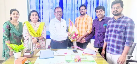 బాధ్యతలు స్వీకరించిన డీఏవో ఛత్రునాయక్‌