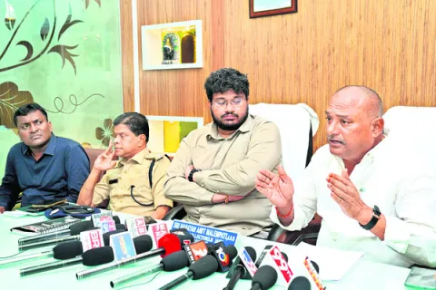 నియోజకవర్గ అభివృద్ధికి సహకరించాలి