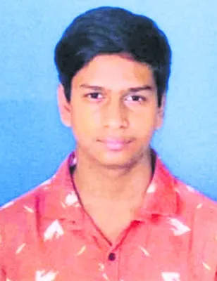రాష్ట్ర స్థాయి ఈత పోటీలకు శివసాకేత్‌ 

