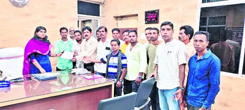 జయపూర్‌ సమితి చైర్మన్‌పై అవిశ్వాస తీర్మానం