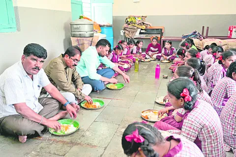 విద్యార్థినుల పట్ల నిర్లక్ష్యం వద్దు