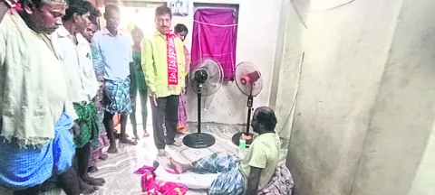 మాటలు వద్దు.. పరిహారం ఇవ్వండి 