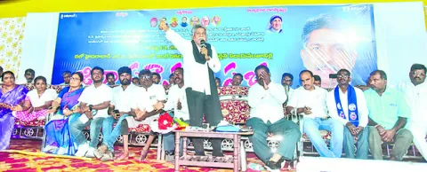 హామీలు అమలు చేయాలి 