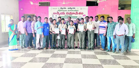 గురుకుల విద్యార్థులకు ర్యాంకులు 