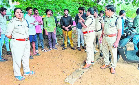 లైసెన్స్‌ లేకుండా వాహనాలు నడిపితే చర్యలు