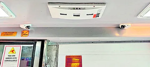 రైలు కోచ్‌లలో సీసీ కెమెరాలు 