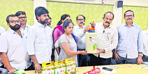 పాడి అభివృద్ధికి పెయ్య దూడల ఉత్పత్తి పథకం 