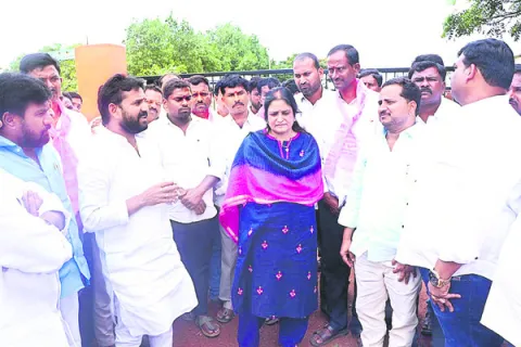 కాంగ్రెస్‌ పాలనలో విద్యావ్యవస్థ నిర్వీర్యం 