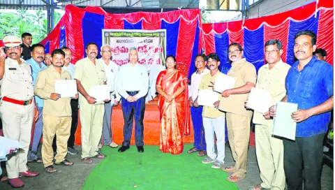 విజయనగరం ఆర్టీసీ డిపో సందర్శన